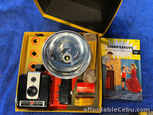 1st picture of Vintage Kodak Brownie Hawkeye Flash Outfit 177L - Nice!! For Sale in Cebu, Philippines