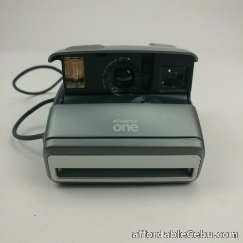 1st picture of Vintage Polaroid One 600 Film 100mm Focus Range Instant Camera - Gray For Sale in Cebu, Philippines