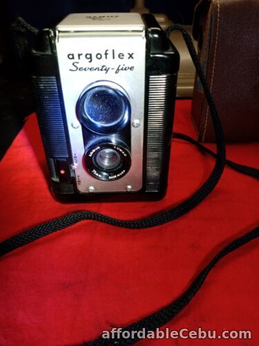 1st picture of VINTAGE ARGUS ARGOFLEX SEVENTY FIVE BOX CAMERA  WITH LEATHER STRAP CASE For Sale in Cebu, Philippines