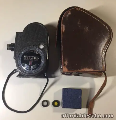 1st picture of Vintage 1940s BELL AND HOWELL Filmo Double Run 8 Sportster Movie Camera W/Filter For Sale in Cebu, Philippines
