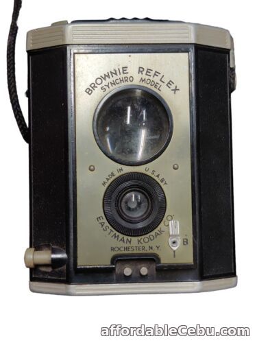 1st picture of EASTMAN KODAK BROWNIE REFLEX Vintage Film Camera Synchro Model w/Strap USA Untes For Sale in Cebu, Philippines