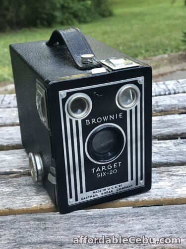 1st picture of VINTAGE BROWNIE TARGET SIX-20 BY KODAK ART DECO Box Camera Untested For Sale in Cebu, Philippines