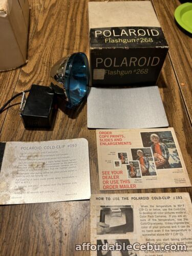 1st picture of Vintage Polaroid Camera Flashgun #268 in Original Box with Bulbs Photography EUC For Sale in Cebu, Philippines