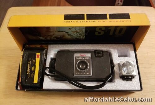 1st picture of vintage Kodak Instamatic S-10 S10 Color Camera Kodacolor II film Sylvania flash For Sale in Cebu, Philippines
