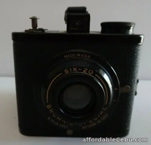 1st picture of Kodak Brownie Six-20 Vintage 1950's Box Camera For Sale in Cebu, Philippines