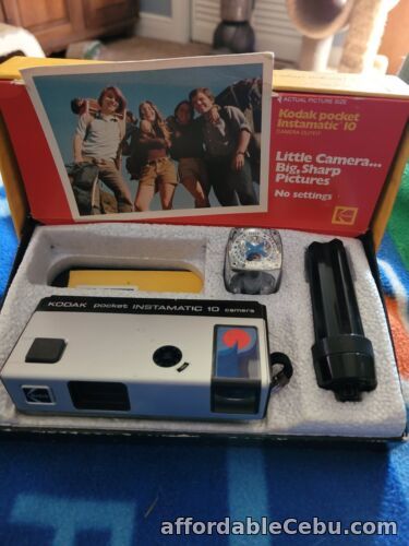 1st picture of Kodak Pocket Instamatic 10 Camera Outfit with Box Manual Strap Flash Cube For Sale in Cebu, Philippines