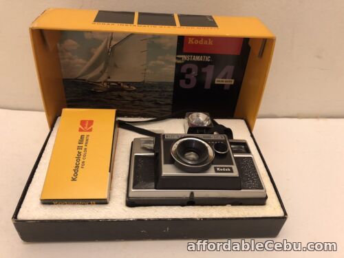 1st picture of Vintage Kodak Instamatic 314 Color Outfit Box w/ Camera Flash Cube - Untested For Sale in Cebu, Philippines