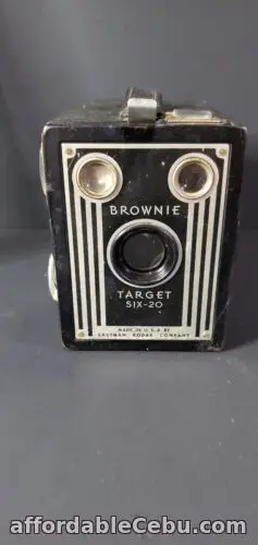 1st picture of Vintage 1942 Eastman Kodak Brownie Target 6-20 Camera For Sale in Cebu, Philippines