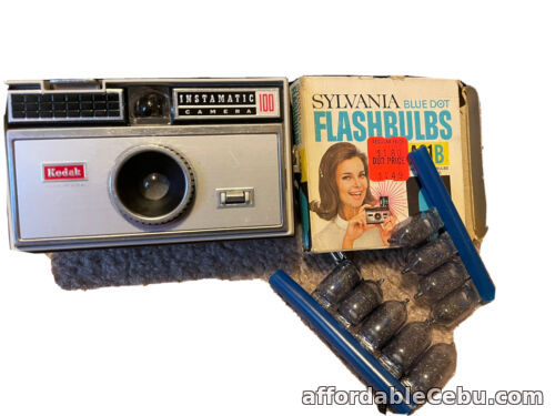 1st picture of KODAK Instamatic 100 Camera Has Hand Strap And Bulbs Clean Unit UNTESTED For Sale in Cebu, Philippines