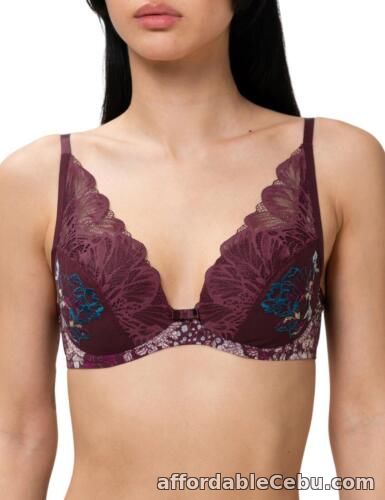 1st picture of Triumph Lavish Spotlight Underwired Bra 10213083 Lightly Padded Lace Bras For Sale in Cebu, Philippines