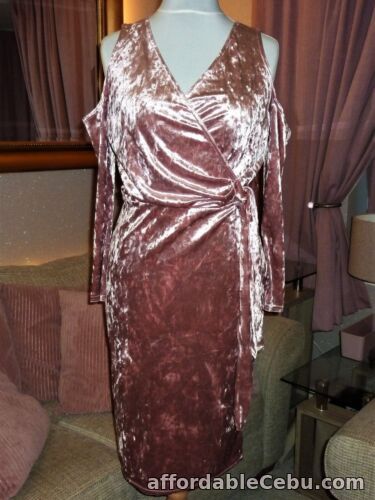 1st picture of Size 16 Very Rose Pink Crushed Velvet Plunge Wiggle Midi Dress Stretch BNWT D8 For Sale in Cebu, Philippines
