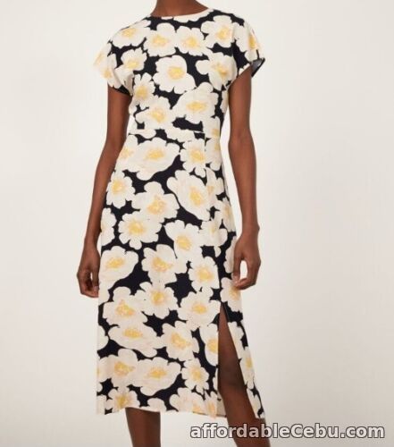 1st picture of Warehouse BNWT Size 10 Nicky Floral Midi Dress New For Sale in Cebu, Philippines