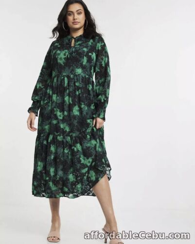 1st picture of Brand New Simple Be Green Jacquard Midi Dress - Size 32 For Sale in Cebu, Philippines