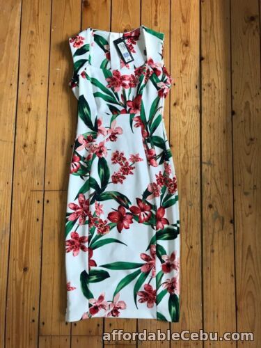 1st picture of NEW MARKS & SPENCER LADIES WHITE FLORAL SHIFT DRESS - UK8 (EUR36) £45 For Sale in Cebu, Philippines