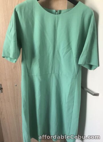 1st picture of Oasis UK Size 12 Plain Mid Green Short Sleeves Round Neck Mini Shift Dress For Sale in Cebu, Philippines