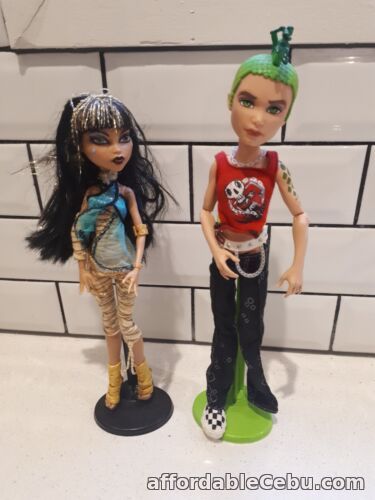 1st picture of 2008 Monster High Cleo De Nile + Deuce Gorgon 1st Wave INCOMPLETE FREE AU SHIP For Sale in Cebu, Philippines