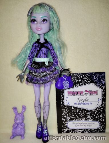 1st picture of Monster High Twyla - 13 Wishes. EX DISPLAY & COMPLETE MIGHTY MIDGET GHOUL SET! For Sale in Cebu, Philippines