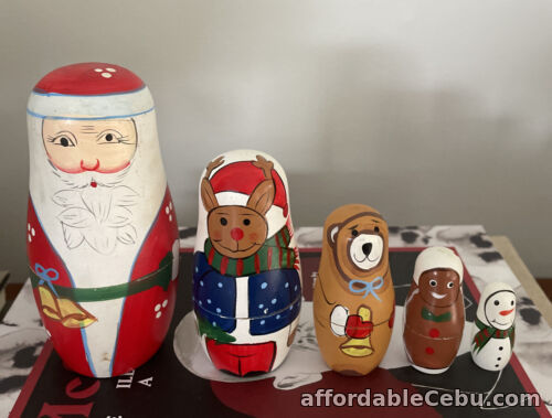 1st picture of Vintage Russian Nesting Babushka Hand Painted Dolls Christmas Santa -  Set of 5 For Sale in Cebu, Philippines