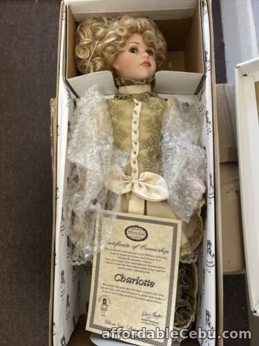 1st picture of AUSTRALIA MADE PORCELAIN DOLL HILLVIEW LANE LTD EDITION CHARLOTTE ORIG Box 42cm For Sale in Cebu, Philippines