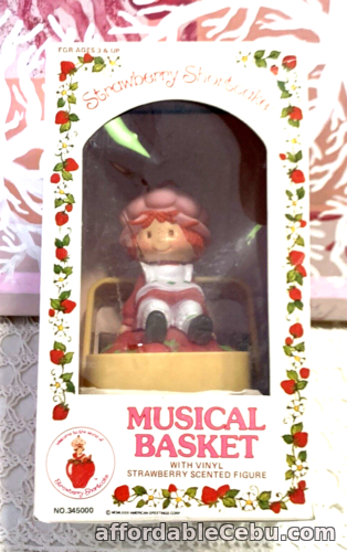 1st picture of VINTAGE 1980s STRAWBERRY SHORTCAKE MUSICAL BASKET WITH BOX NOT WORKING For Sale in Cebu, Philippines