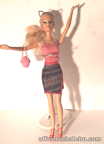 1st picture of Barbie  friendship waving to her friends  preloved For Sale in Cebu, Philippines