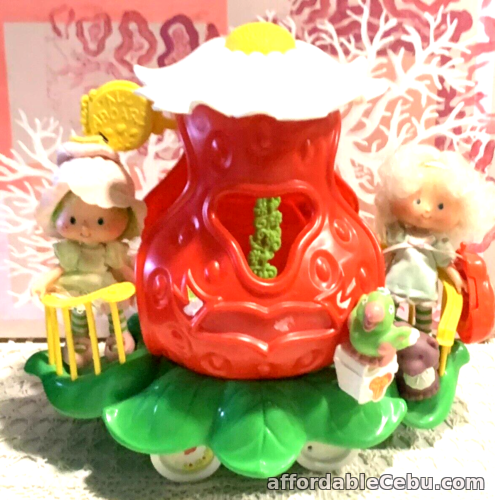 1st picture of VINTAGE STRAWBERRY SHORTCAKE 1980s PLAY SET BIG BERRY TROLLEY AND DOLLS For Sale in Cebu, Philippines