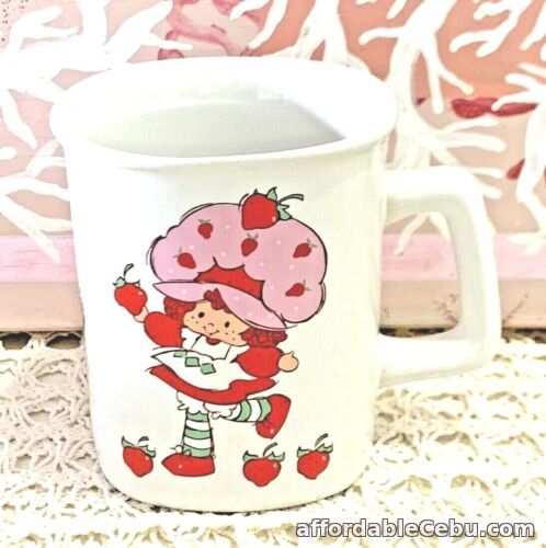 1st picture of VINTAGE STRAWBERRY SHORTCAKE 1982 CERAMIC DESIGNER COLLECTION MUG CUP RARE For Sale in Cebu, Philippines