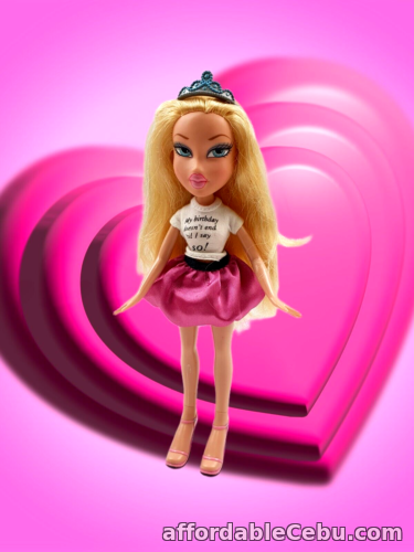 1st picture of Bratz Cloe Birthday Girl Fashion Doll Blonde Hair Crown 10" 2001 MGA For Sale in Cebu, Philippines