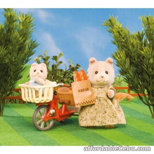 1st picture of NEW FLAIR SYLVANIAN FAMILIES 4281 Cycling With Mother 2 Figures Acc Adults 8cm For Sale in Cebu, Philippines