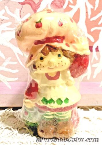 1st picture of VINTAGE 1980s STRAWBERRY SHORTCAKE SCENTED CANDLE NEW IN PLASTIC For Sale in Cebu, Philippines