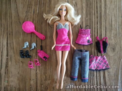 1st picture of Barbie Doll Fashion Set - Dolls Day Out 2009 T1880 For Sale in Cebu, Philippines