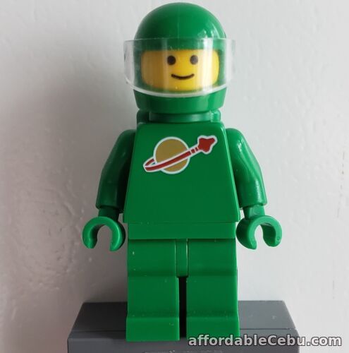 1st picture of LEGO Classic Spaceman Green Minifigure with classic smiling face NEW For Sale in Cebu, Philippines