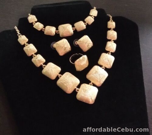 1st picture of Yellow Gold Textured Metal LADIES Jewelry Set For Sale in Cebu, Philippines