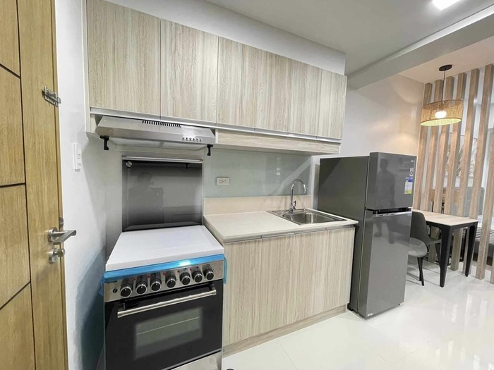 2nd picture of Studio Type Condo in Taft East Gate for Rent For Rent in Cebu, Philippines
