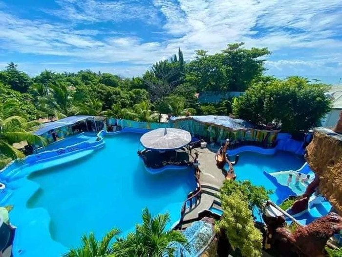 3rd picture of RUSH  FOR  SALE Resort in Minglanilla Cebu For Sale in Cebu, Philippines