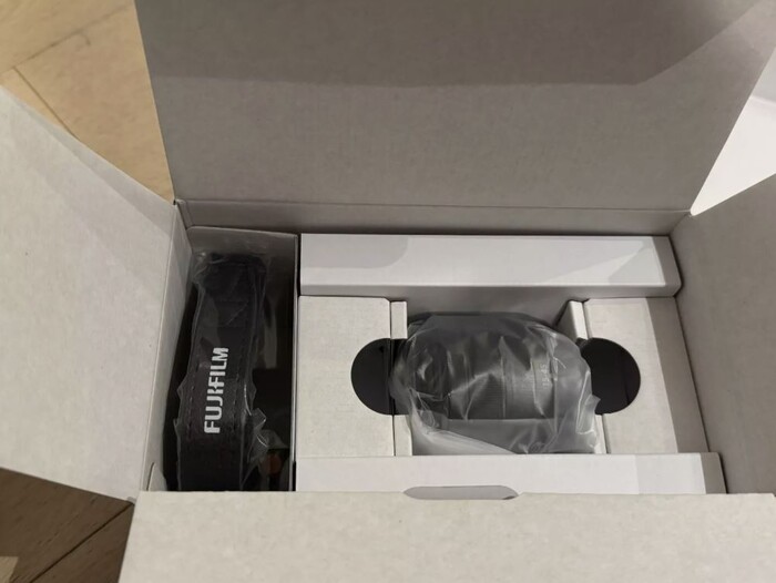 2nd picture of FUJIFILM X-T30 II Mirrorless Camera with 15-45mm Lens Kit Silver For Sale in Cebu, Philippines 2nd picture of FUJIFILM X-T30 II Mirrorless Camera with 15-45mm Lens Kit Silver For Sale in Cebu, Philippines