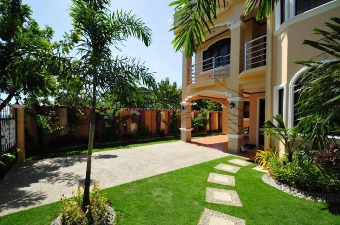 2nd picture of DIRECT OWNER!! 4 BEDROOMED HOUSE NEAR SRP HIGHWAY & BEACH-FULLY FURNISHED For Sale in Cebu, Philippines