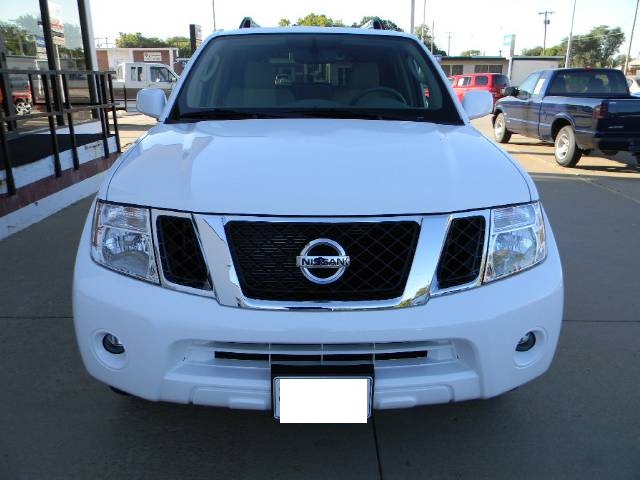 1st picture of For Sale: My 2011 Nissan Pathfinder LE SUV For Sale in Cebu, Philippines