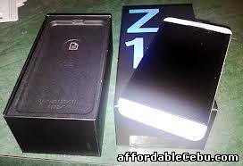 2nd picture of SALE:Apple iPhone 5/samsung s3 /blackberry z10/apple ipad 3/mini For Sale in Cebu, Philippines