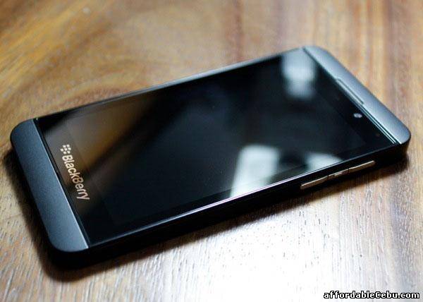 3rd picture of Blackberry Porsche Design P9881 With Special Pin For Sale in Cebu, Philippines