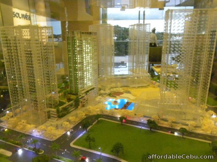 5Tower Condo with 1000sqm swimming pool in front AYALA CENTER For Sale