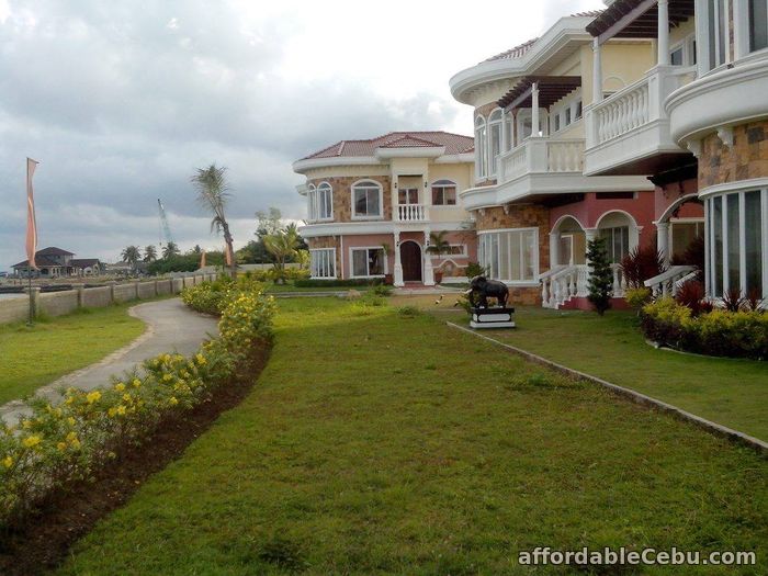 2nd picture of Fonte Di Versailles-Briella For Sale in Cebu, Philippines