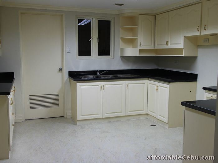 2nd picture of FOR RENT 3BR SALCEDO PARK, SALCEDO VILLAGE, MAKATI, MAKATI For Rent in Cebu, Philippines