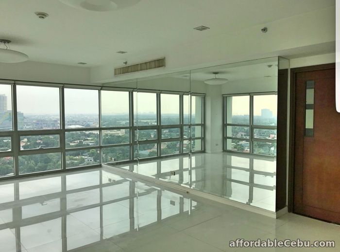 2nd picture of FOR SALE: 2Bedroom Corner Unit For Sale in Cebu, Philippines