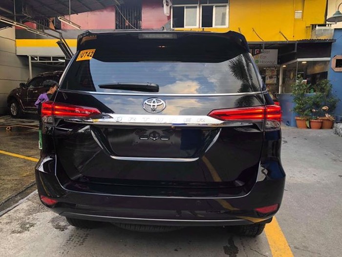 4th picture of Toyota Fortuner V 2017 4x2 Looking For in Cebu, Philippines