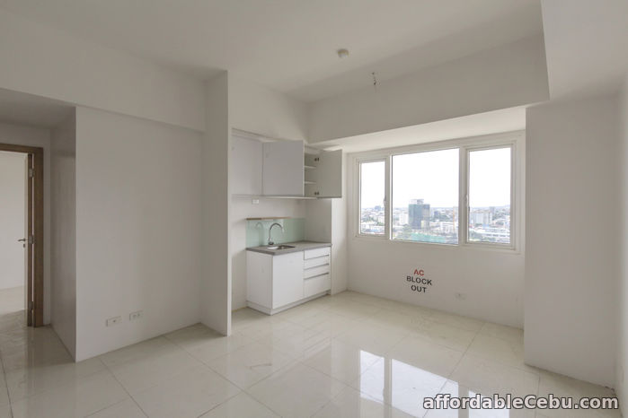 2nd picture of 1 BEDROOM CONDO FOR SALE IN CEBU BUSINESS PARK., CEBU CITY For Sale in Cebu, Philippines