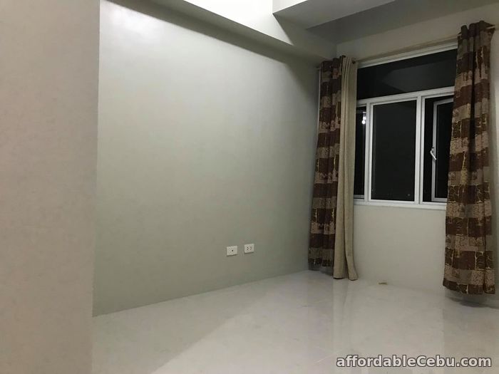 2nd picture of Studio Rent Vista Residences Taft (P17.5K furnished) For Rent in Cebu, Philippines