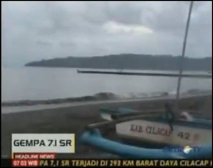 Picture of Indonesia Earthquake and Tsunami Warning Pictures and Videos 2011
