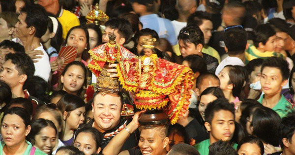 Sinulog 2012 Procession at Basilica del Sto. Niño