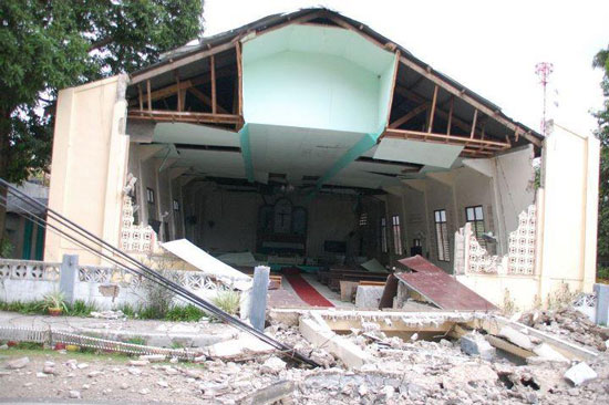 Quake destroyed a church in Negros Occidental